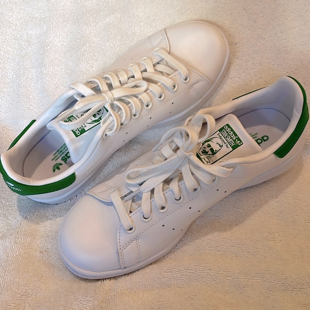 White Adidas Stan Smith sneakers with green backs. Women’s size 8. worn once